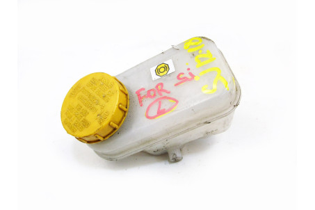 Бачок головного гальмівного циліндра Subaru Forester (SJ) 2012-2018 26451FJ010 (23282)