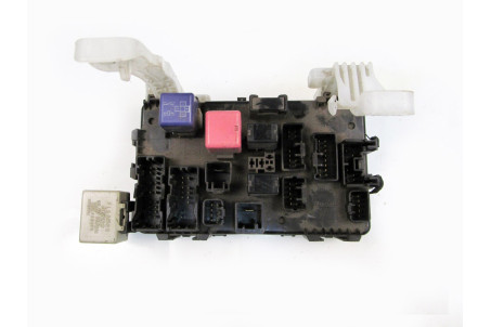 Блок предохранителей сервис 1.8 USA Toyota Corolla E12 (E120) 2000-2006 0100050110 (23373)