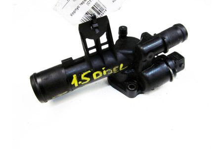 Корпус термостата 1.5 DCI Nissan Tiida (C11) 2007-2013 11060-00Q0S (23565)