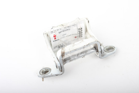 Петля двери задней правой верх Nissan Juke (YF15) 2010-2019 824001KA0A (23880)