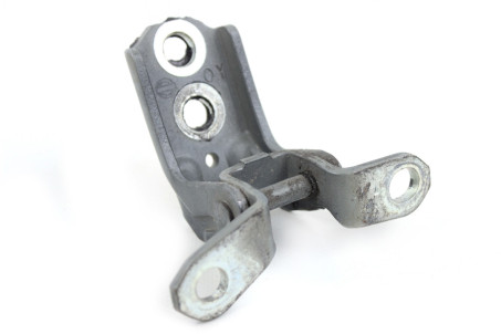 Петля двері передньої лівої низ Nissan Juke (YF15) 2010-2019 824211KA0A (23881)