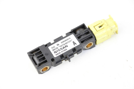 Датчик удара боковой левый Nissan Micra (K12) 2002-2011 98830AY025 (23888)