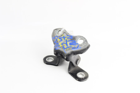 Петля двери передней левой низ Toyota RAV-4 IV 2012-2018 6874012120 (24388)