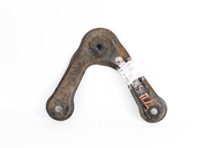 Кронштейн передньої балки лівий Mitsubishi Grandis 2004-2010 MR594321 (24735)