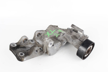 Кронштейн кріплення генератора 2.4 Mitsubishi Outlander (CW) XL 2006-2014 04891592AA (24749)