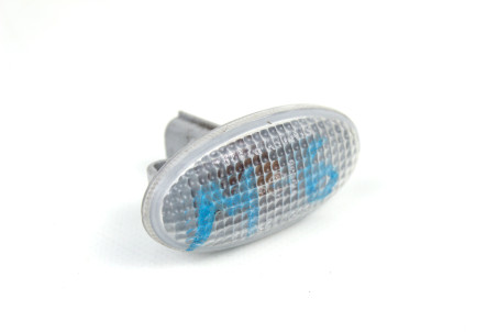 Повторитель поворота Mazda 6 (GG-GY) 2003-2007 GJ6A51120C (24906)