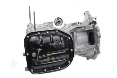 Піддон мотора Yaris 2013- 1.5 Hybryd Toyota Другие модели 1211121070 (24957)