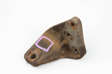 Кронштейн подушки двигуна передній 2.4 Toyota Camry 30 (XV30) 2001-2006 123110H070 (25050)