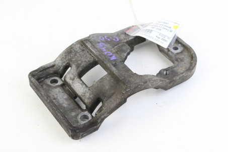 Кронштейн кріплення компресора А / С 3.0 Toyota Camry 30 (XV30) 2001-2006 8843133041 (25091)
