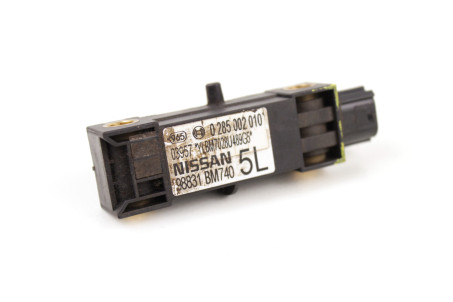 Датчик удару фронтальний передній LH Nissan Almera (N16) 2000-2006 98831BM740 (25135)