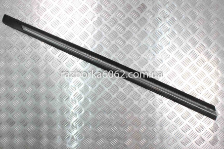 Накладка двері передньої лівої 16- Nissan X-Trail (T32-Rogue) 2014-2021 808776FL0A (26450)