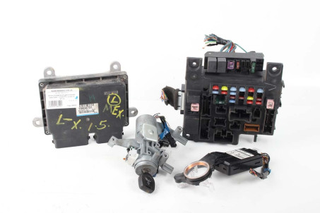 Блок керування двигуном комплект 1.5 МКПП Mitsubishi Lancer X (CY) 2007-2013 1860A731 (26550)