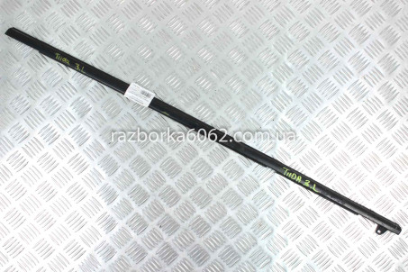 Молдинг скла двері задній лівий Nissan Tiida (C11) 2007-2013 82821EE000 (26613)