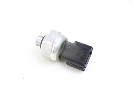 Датчик давления кондиционера Nissan Note (E11) 2006-2013 921366J010 (27302)