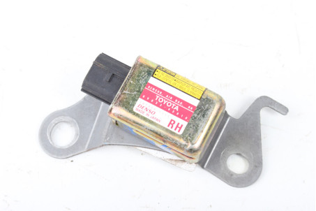 Датчик удара боковой передний RH Toyota RAV-4 II 2000-2005 8983342010 (27576)