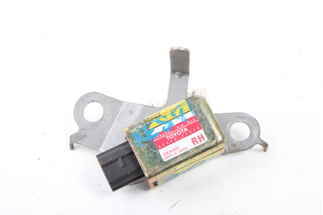 Датчик удару бічний передній RH Toyota RAV-4 II 2000-2005 8986042020 (27578)