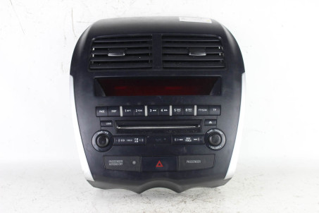 Блок керування магнітофоном Mitsubishi ASX 2010-2022 8002A920 (27666)
