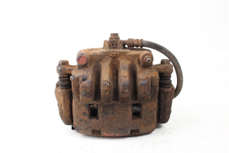 Суппорт передний правый Subaru XV 2011-2016 26292SC020 (28278)