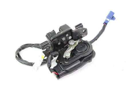 Замок крышки багажника Lexus CT 200H 2010-2017 6935047020 (28279)