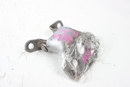 Петля двери передней левой низ Subaru Forester (SJ) 2012-2018 60079SG012 (28353)