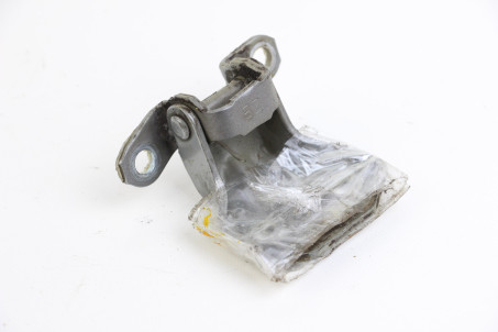 Петля двери передней правой низ Subaru Tribeca (WX) 2006-2014 60070AG01A9P (28469)