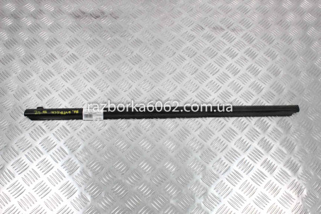 Молдинг скла двері передній лівий Outback 98-02 Subaru Другие модели  (29534)