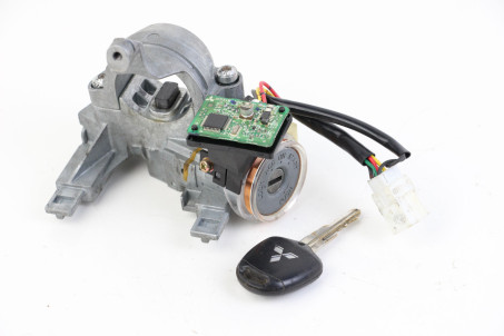 Замок зажигания МКПП Mitsubishi Outlander (CU) 2003-2008 6370A186 (30034)