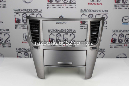 Накладка торпедо центральная (дефлекторы) Subaru Outback (BR) USA 2009-2014 66064AJ00A (30213)