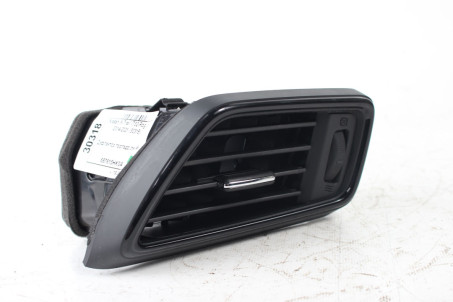 Дефлектор торпедо левый Nissan X-Trail (T32-Rogue) 2014-2021 687615HK0A (30318)