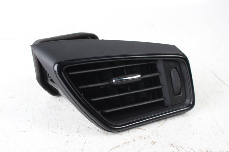 Дефлектор торпедо правий Nissan X-Trail (T32-Rogue) 2014-2021 687605HK0A (30319)