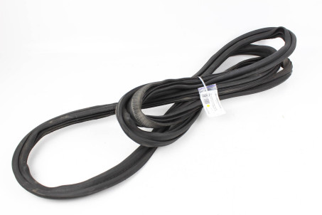 Ущільнювач двері задньої лівої Nissan X-Trail (T32-Rogue) 2014-2021 828315HA0C (30353)