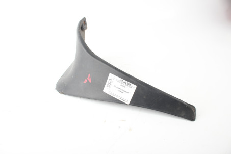 Бризговик передній правий Toyota Auris 2006-2012  (30923)