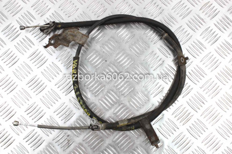 Трос ручного гальма лівий (під барабан) Toyota Yaris USA 2006-2009 седан 4643052210 (30952)