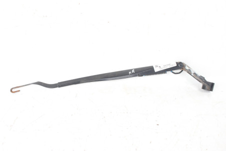 Тримач двірника лівий Toyota Yaris USA 2006-2009 седан 8522152280 (30961)