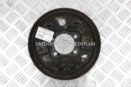 Щиток тормозного механизма задний RH Toyota Yaris USA 2006-2009 седан 4704352100 (30984)