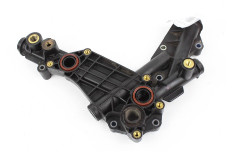 Кронштейн теплообменника 2.0 TDI Toyota Avensis T27 (T270) 2009-2018 157810R020 (31178)