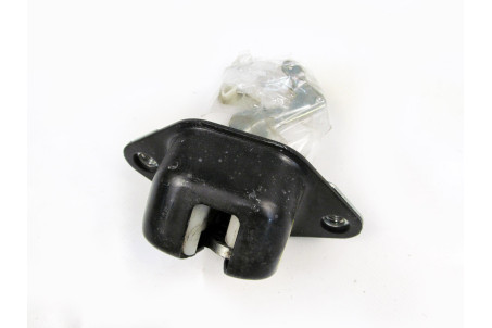 Замок кришки багажника Subaru XV 2011-2016 63032FG101 (32303)