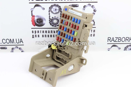 Блок запобіжників сервіс Subaru XV 2011-2016 82201FJ110 (32331)