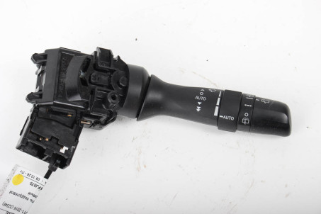 Перемикач підрульовий правий Subaru XV 2011-2016 83114FJ070 (32346)