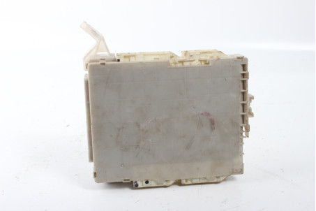 Блок запобіжників сервіс Toyota Camry 50 (XV50) 2011- 8273033F72 (32558)