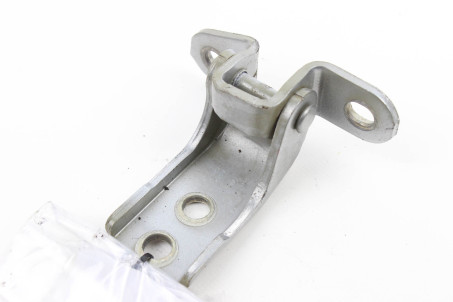 Петля двери передней левой верх Toyota Camry 55 USA 2015-2018 6872012150 (32861)