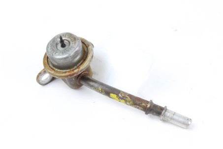 Регулятор давления топлива 2.5 Toyota Camry 55 USA 2015-2018 2327036031 (32915)