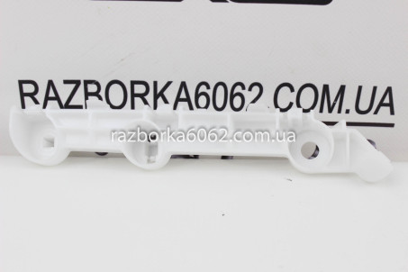 Напрямна переднього бампера права нова оригінал -15 Mitsubishi Outlander (GF) 2012- 6400F880 (33361)