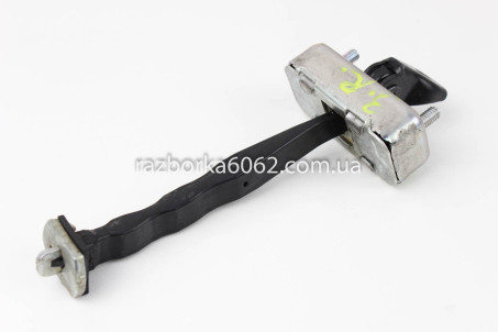 Ограничитель двери задний Infiniti Q50 (V37) 2014-2017 824304GA0A (33700)