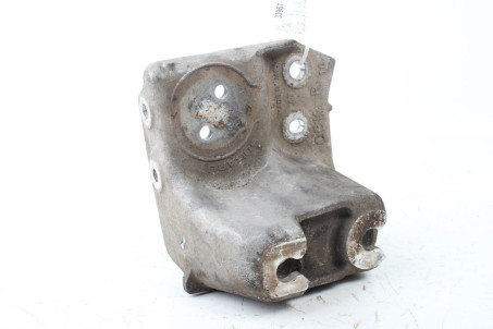 Кронштейн подушки двигателя правый нижний 2.5 CVT Subaru Outback (BS/BN) 2014-2020 41032AJ050 (33967)