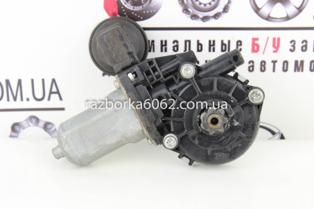 Моторчик стеклоподъёмника задний правый Toyota RAV-4 III 2005-2012 8571035180 (34357)