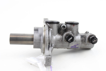 Циліндр гальмівний головний Hyundai Sonata (YF) 2009-2014 USA 585103Q400 (34811)