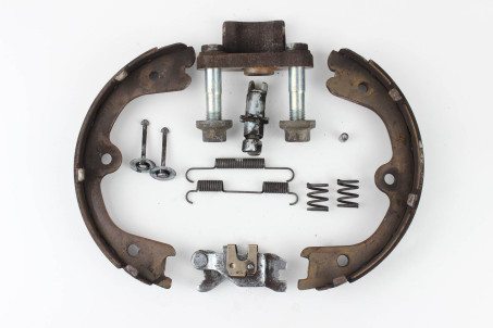 Механізм гальмівний правий Infiniti Q50 (V37) 2014-2017 D4060CA01A (35076)