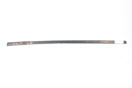 Молдинг скла двері задній правий Mitsubishi Colt (Z30) 2004-2012 MR959312 (35568)