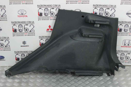 Обшивка багажника права Mitsubishi Colt (Z30) 2004-2012 7230A472HA (35619)